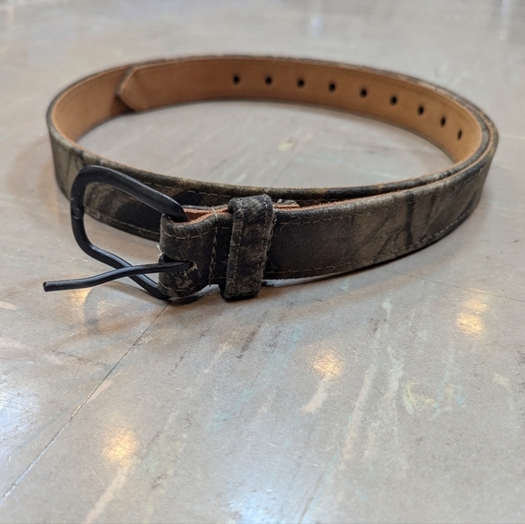 Realtree camo belt 54" long in excellent condition - Picture 1 of 10